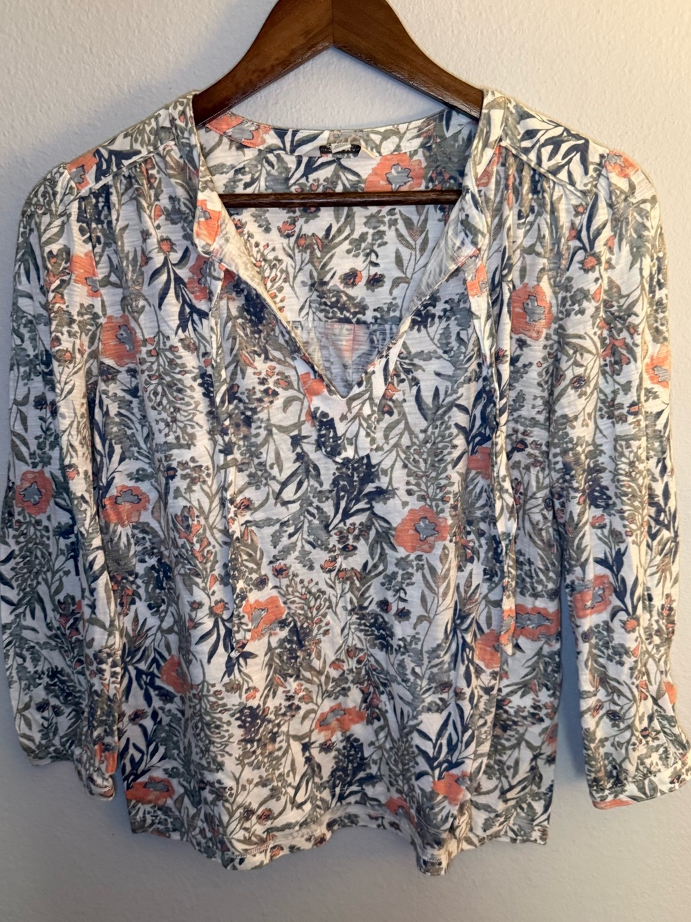 Lucky Brand Floral V‑Neck Tie Blouse in White, Coral and Olive